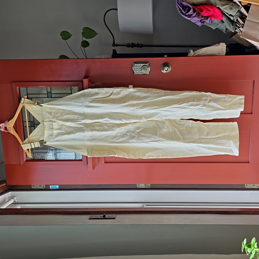 Linen Light Yellow Bibs